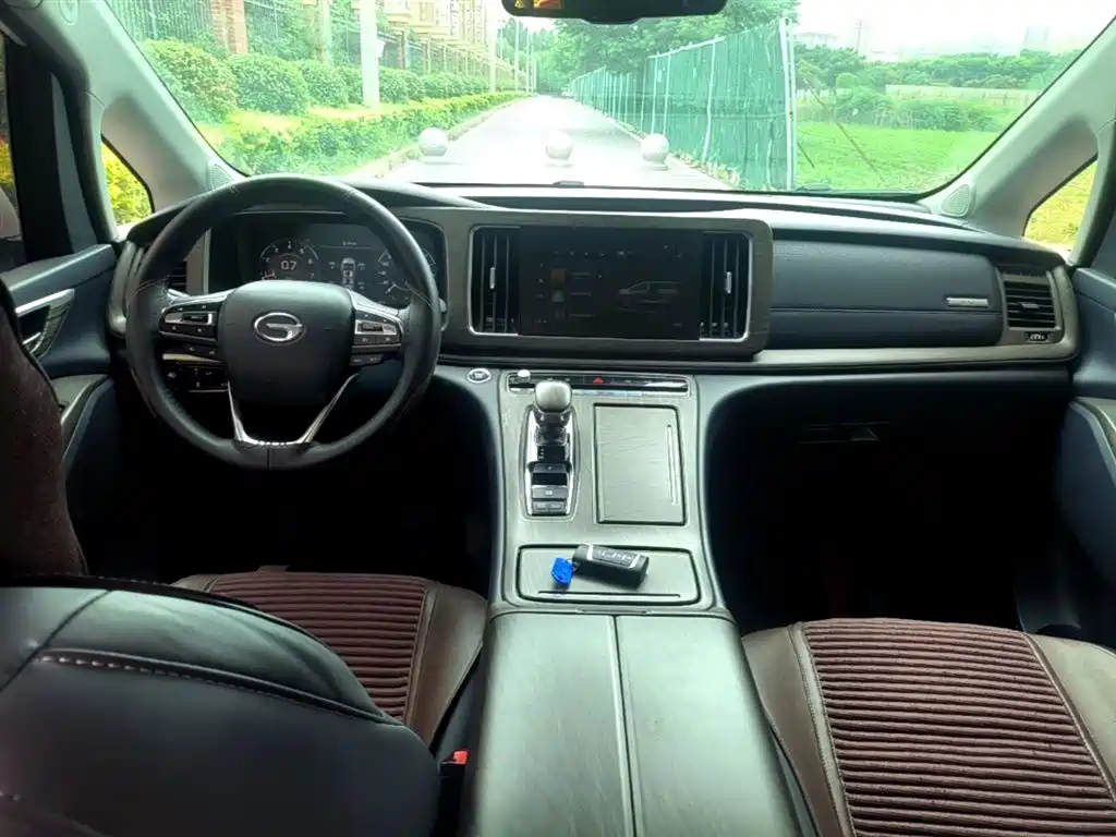 GAC Motor Trumpchi M8 2022 — фото 10