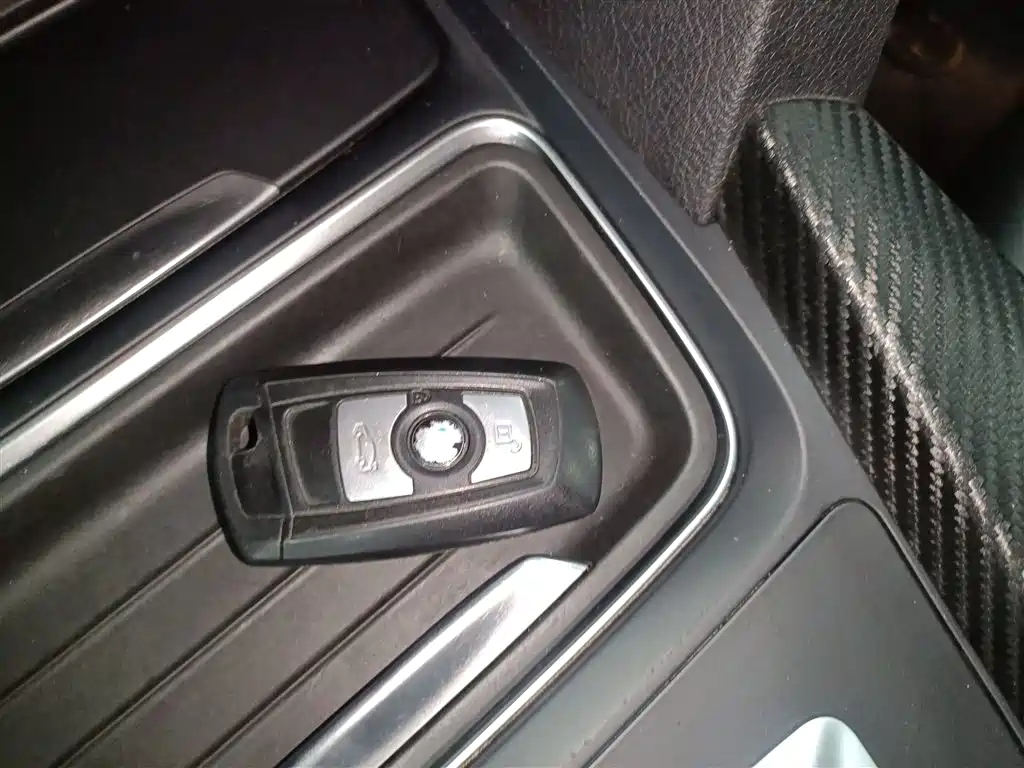 BMW 3 Series 2015 — фото 17