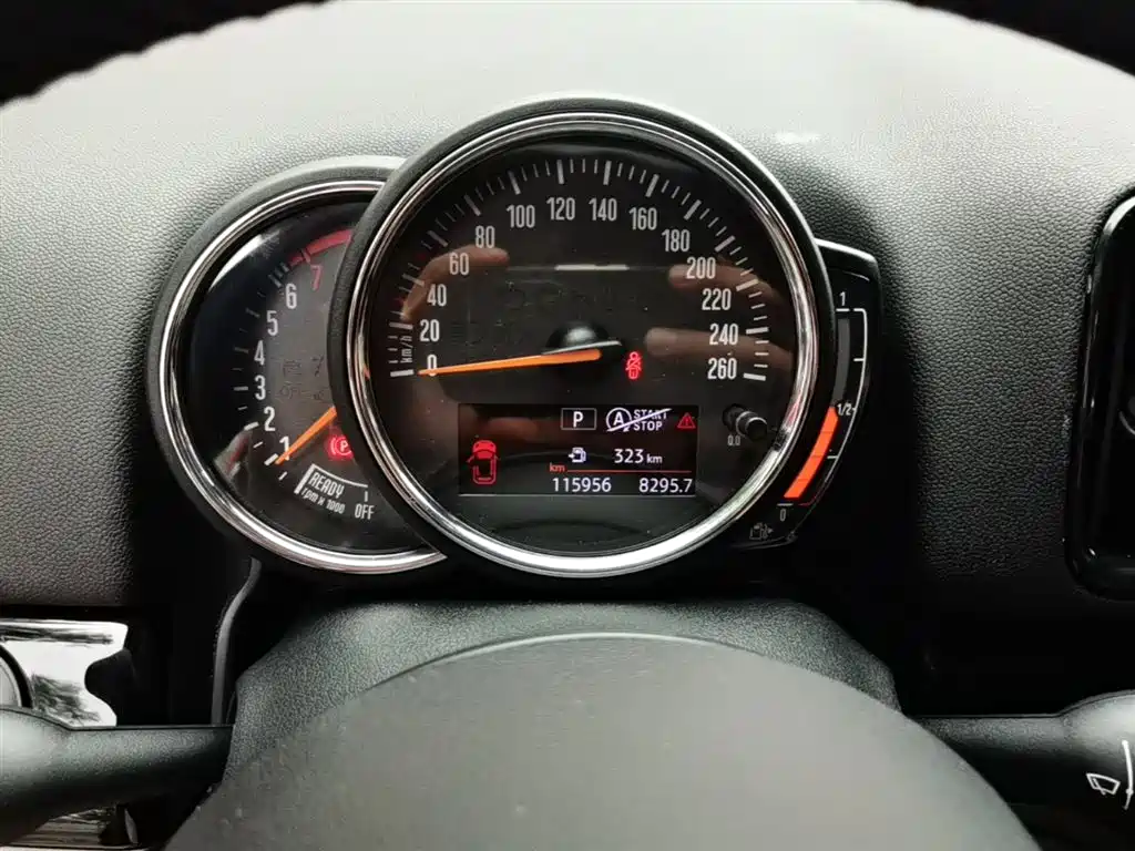 MINI Countryman 2018 — фото 12