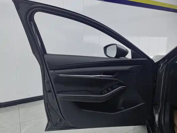 Mazda 3 Axela 2024