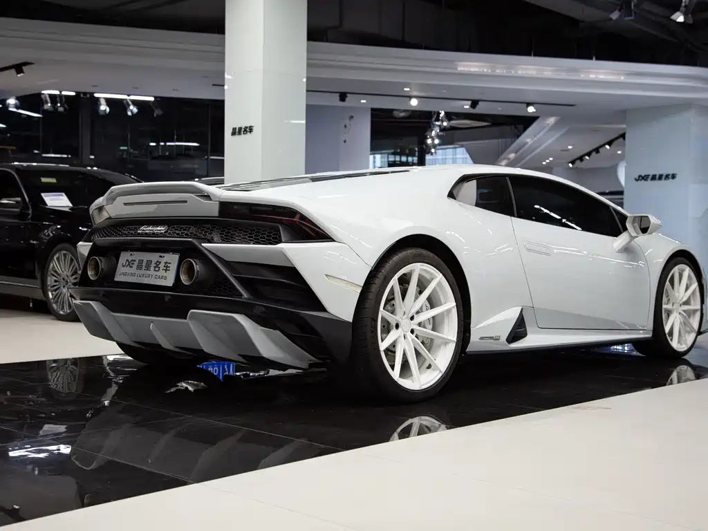 Lamborghini Huracan 2023 — фото 11
