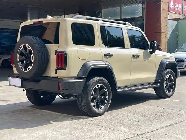 Tank 300L 2025