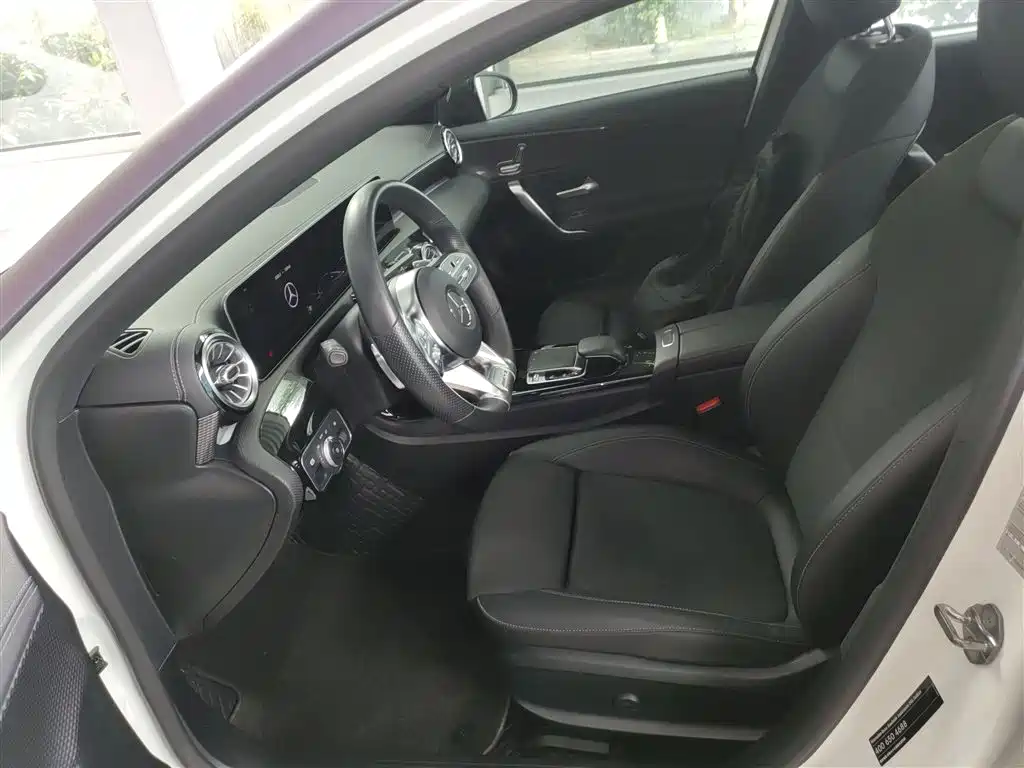 Mercedes-Benz A-Class 2020 — фото 15