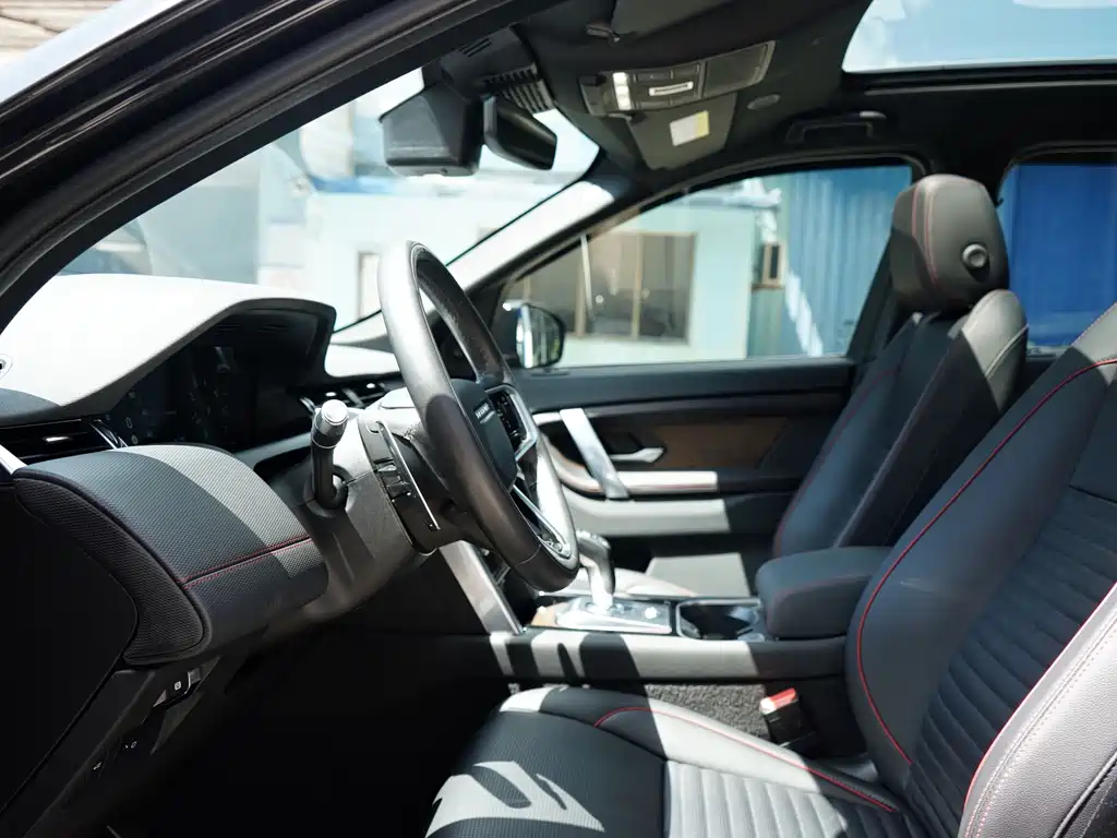 Land Rover Discovery Sport 2023 — фото 4