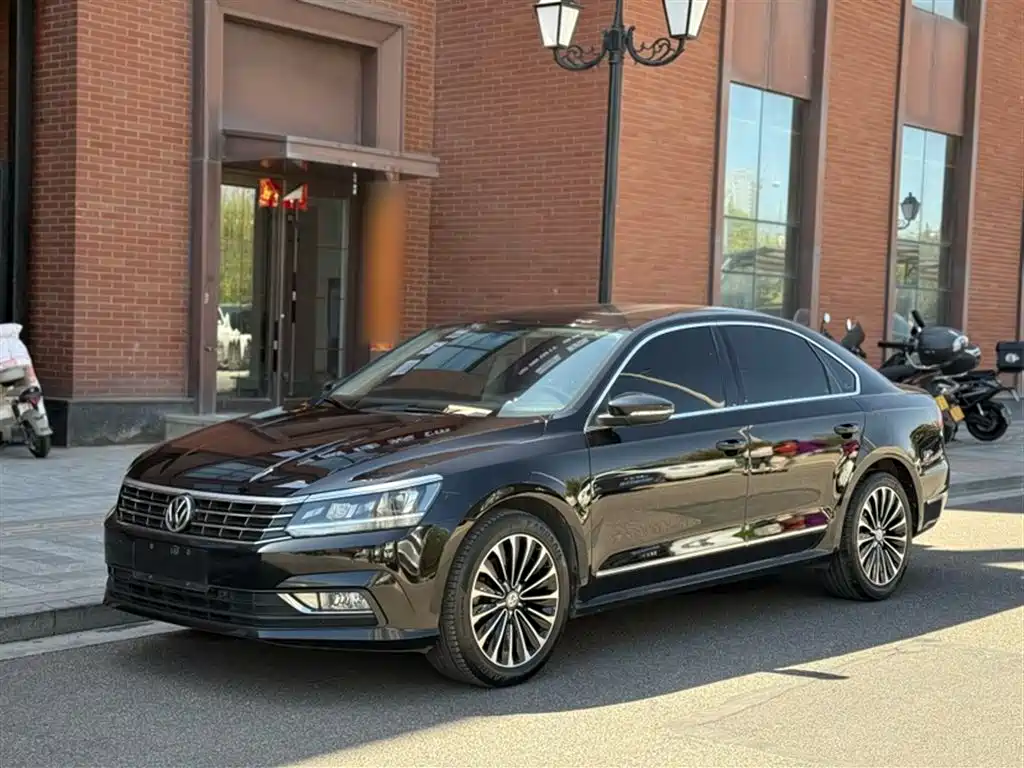 Volkswagen Passat 2017 — фото 1