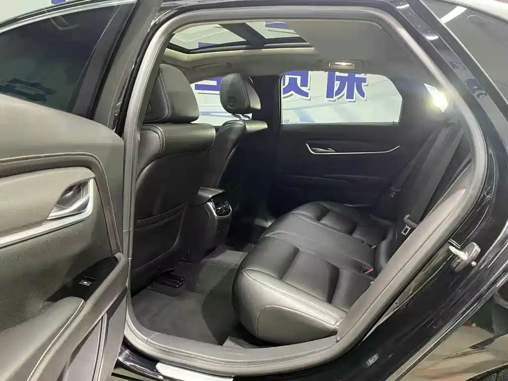 Cadillac XTS 2019 — фото 15