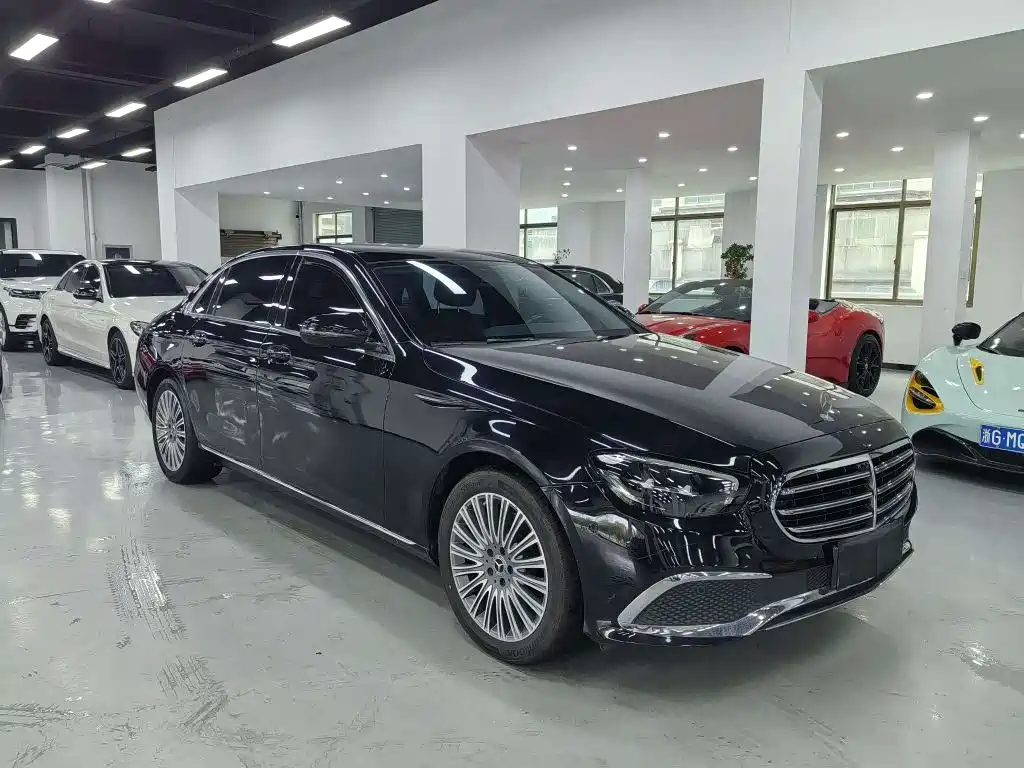 Mercedes-Benz E-Class 2022