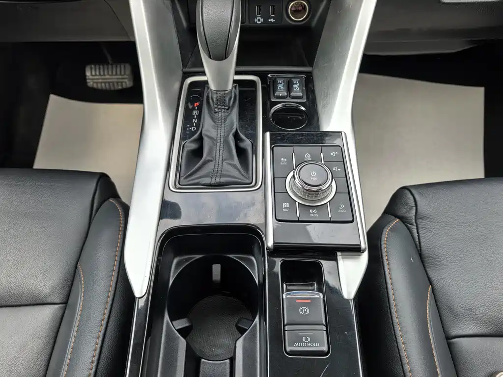 Mitsubishi Eclipse Cross 2019 — фото 10