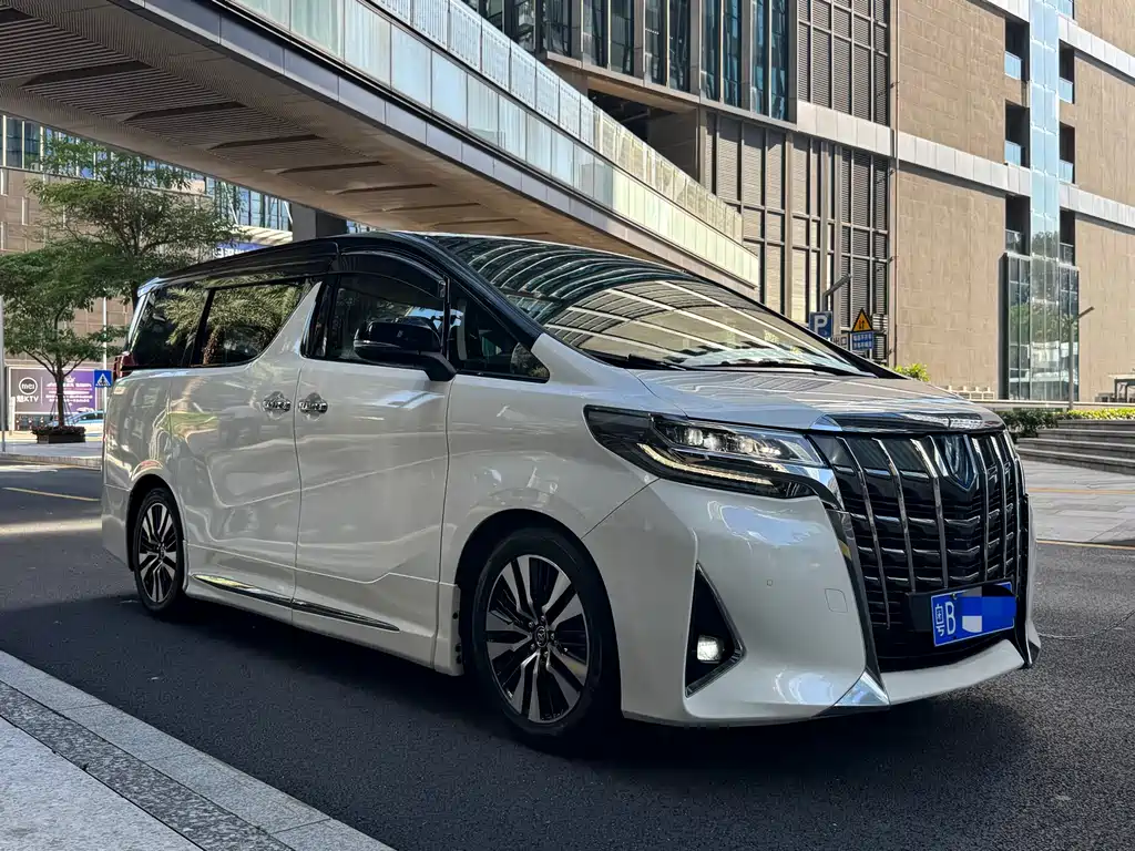 Toyota Alphard 2019 — фото 1