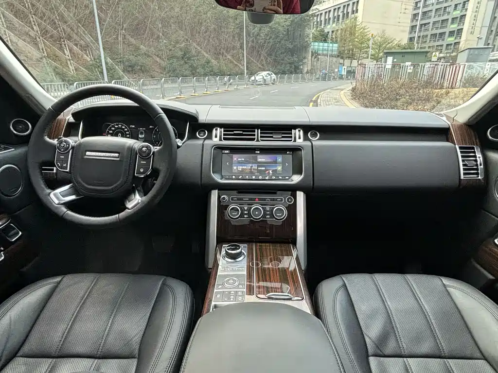 Land Rover Range Rover 2018 — фото 22