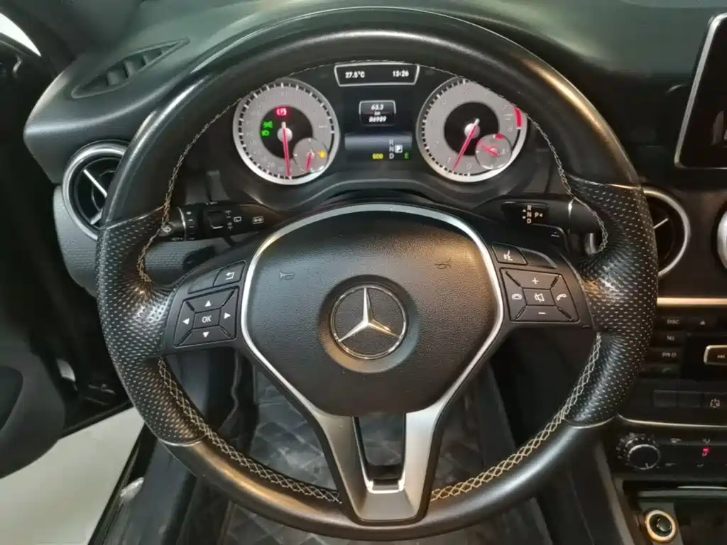 Mercedes-Benz A-Class 2014 — фото 11