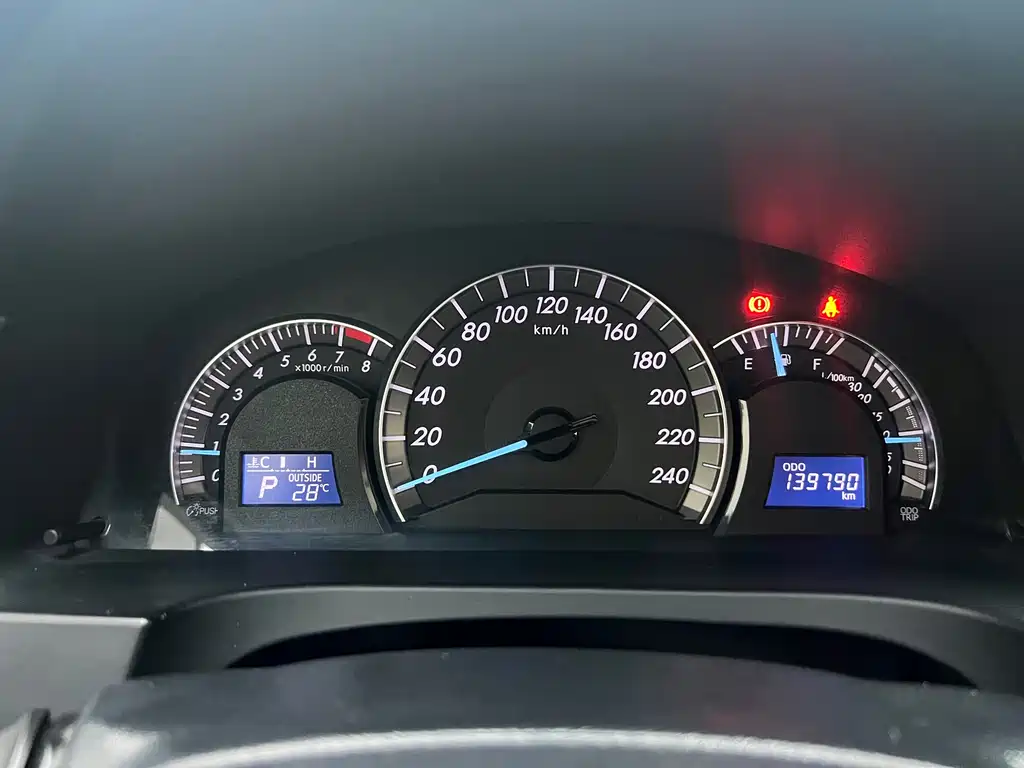 Toyota Camry 2015 — фото 12