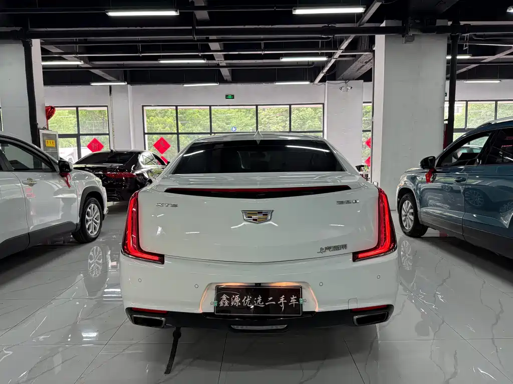 Cadillac XTS 2018 — фото 8