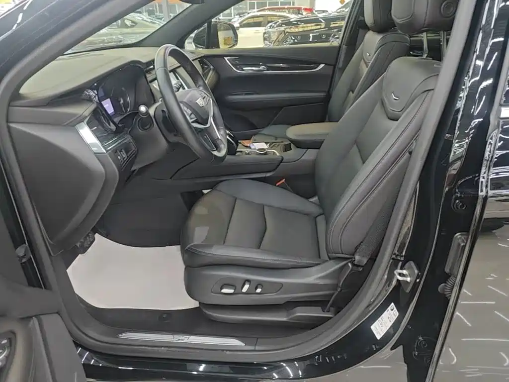 Cadillac XT5 2019 — фото 15