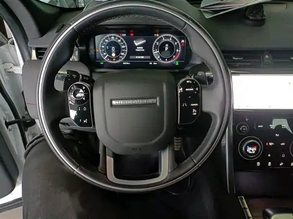 Land Rover Discovery Sport 2021
