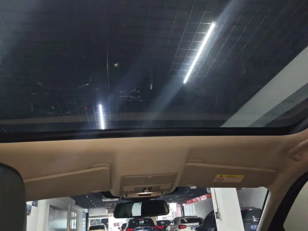 Land Rover Discovery Sport 2019 — фото 14