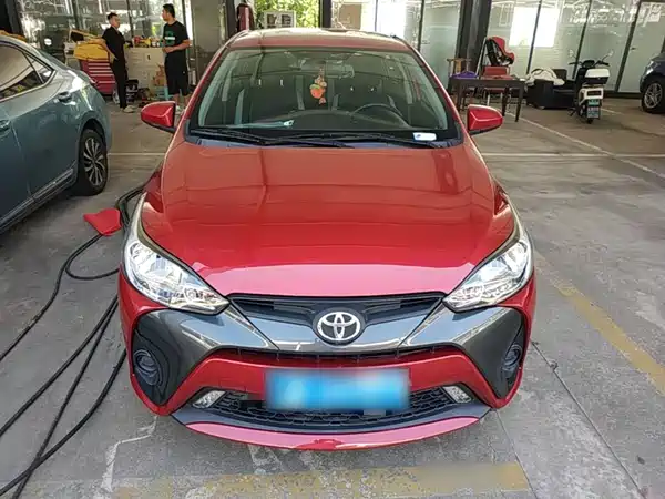 Toyota Yaris L 2021