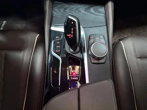 BMW 5 Series 2022