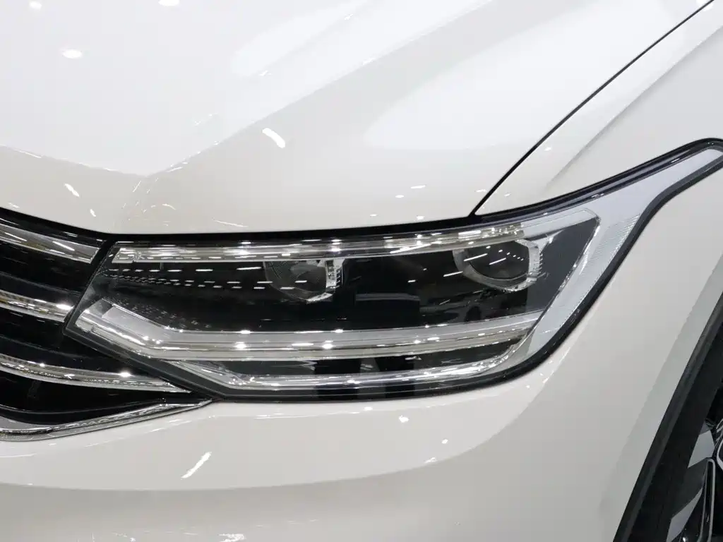 Volkswagen Tiguan L 2021 — фото 16