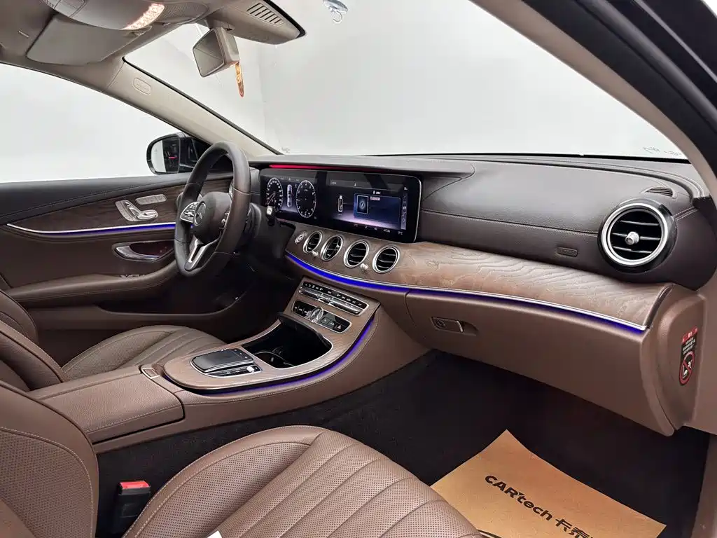 Mercedes-Benz E-Class 2020 — фото 15