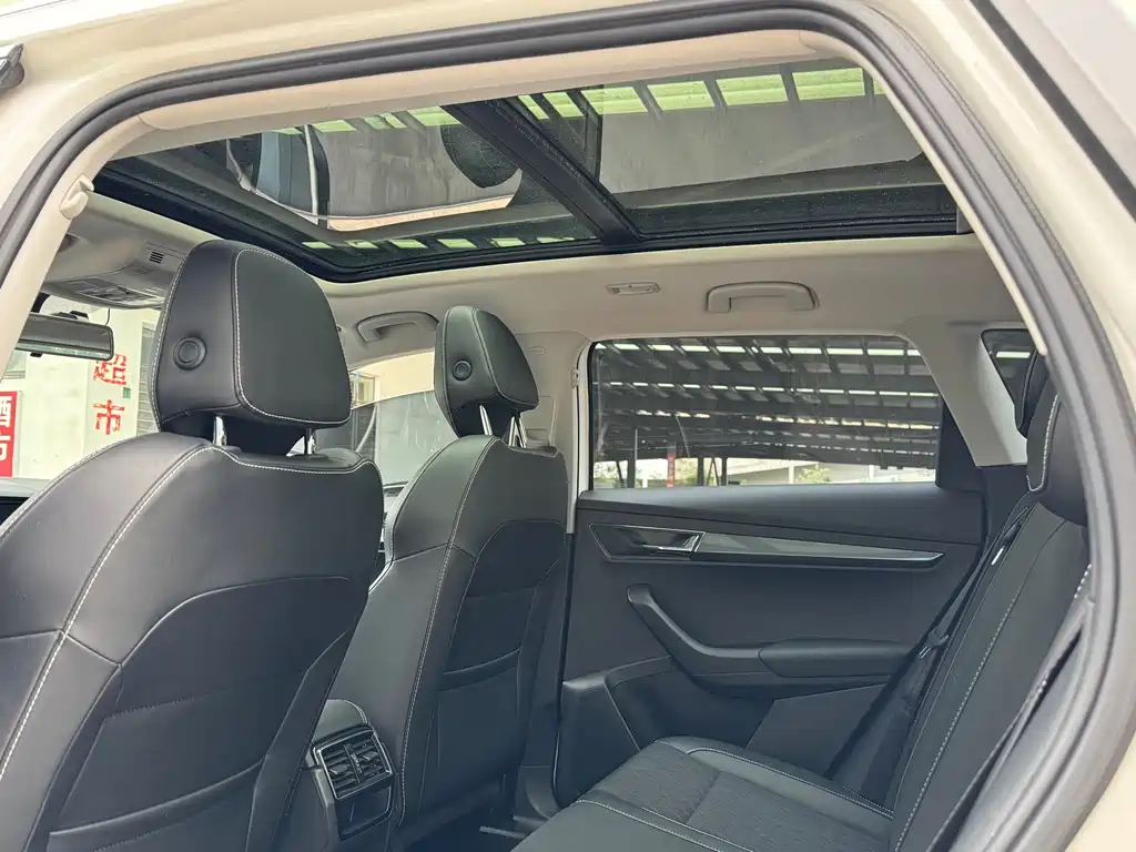 Skoda Karoq 2019 — фото 14