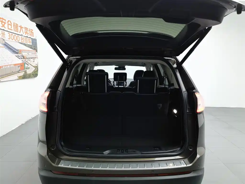 Ford Edge 2018 — фото 16