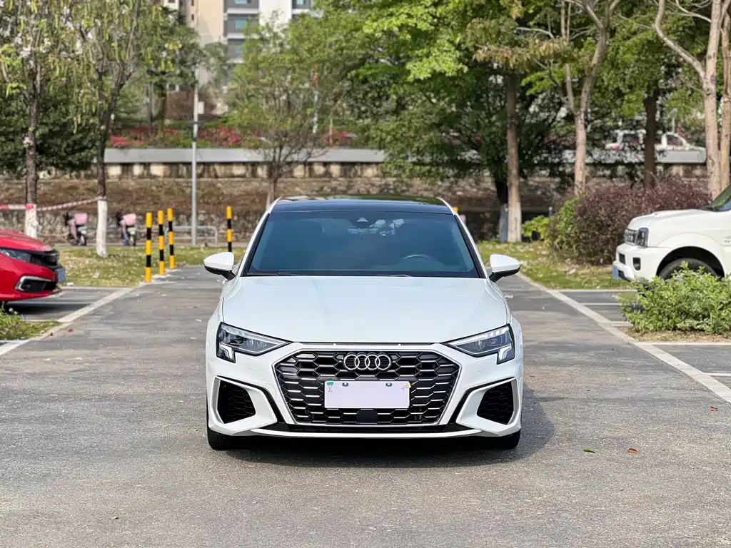 Audi A3 2024 — фото 2
