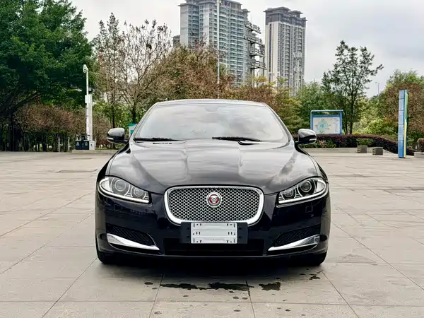 Jaguar XF 2015