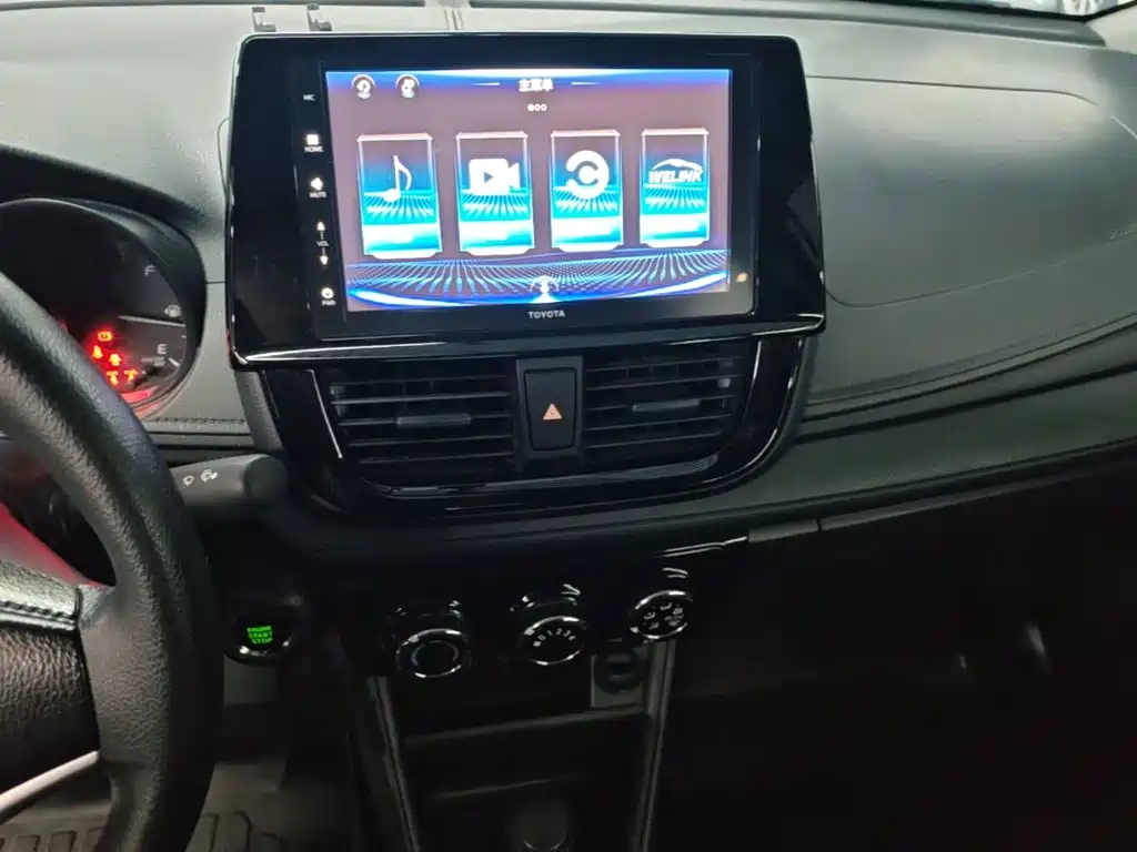 Toyota Vios 2023 — фото 13