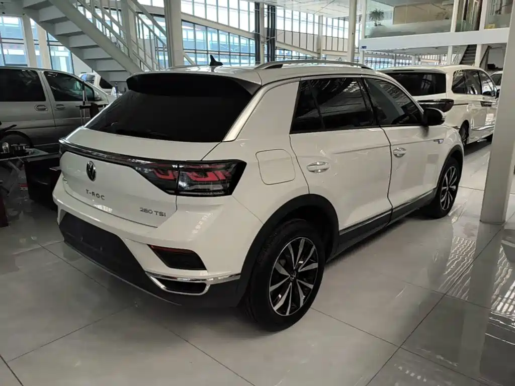 Volkswagen T-Roc 2024