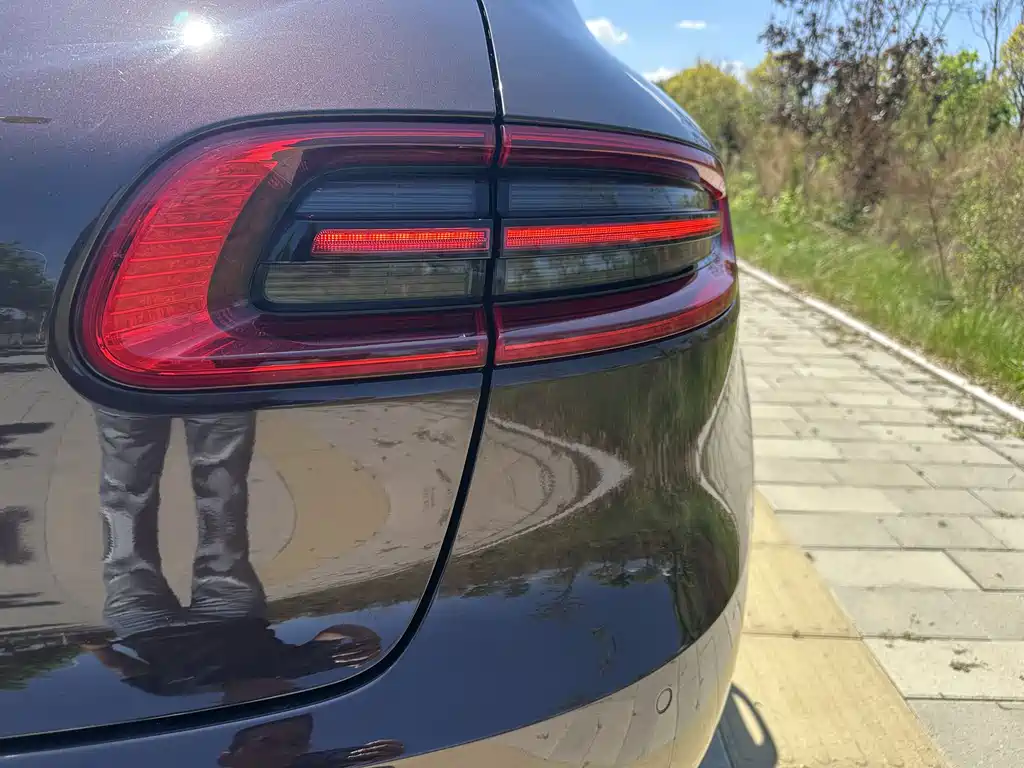 Porsche Macan 2016 — фото 23