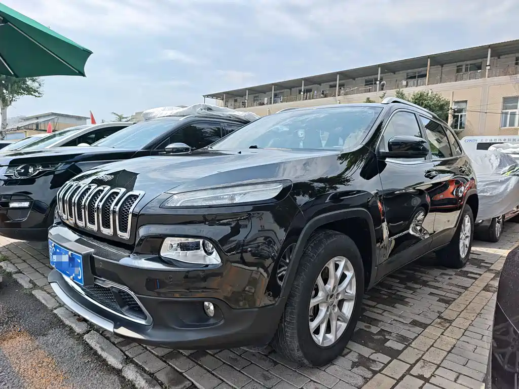 Jeep Cherokee 2016