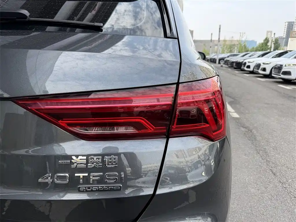 Audi Q3 2020 — фото 13