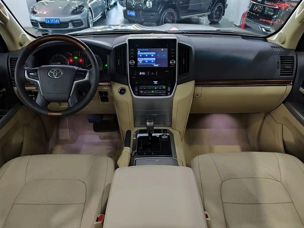 Toyota Land Cruiser 2017 — фото 8