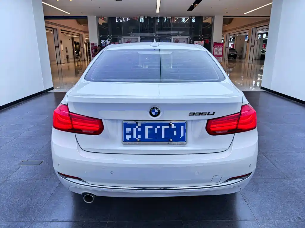 BMW 3 Series 2016 — фото 9