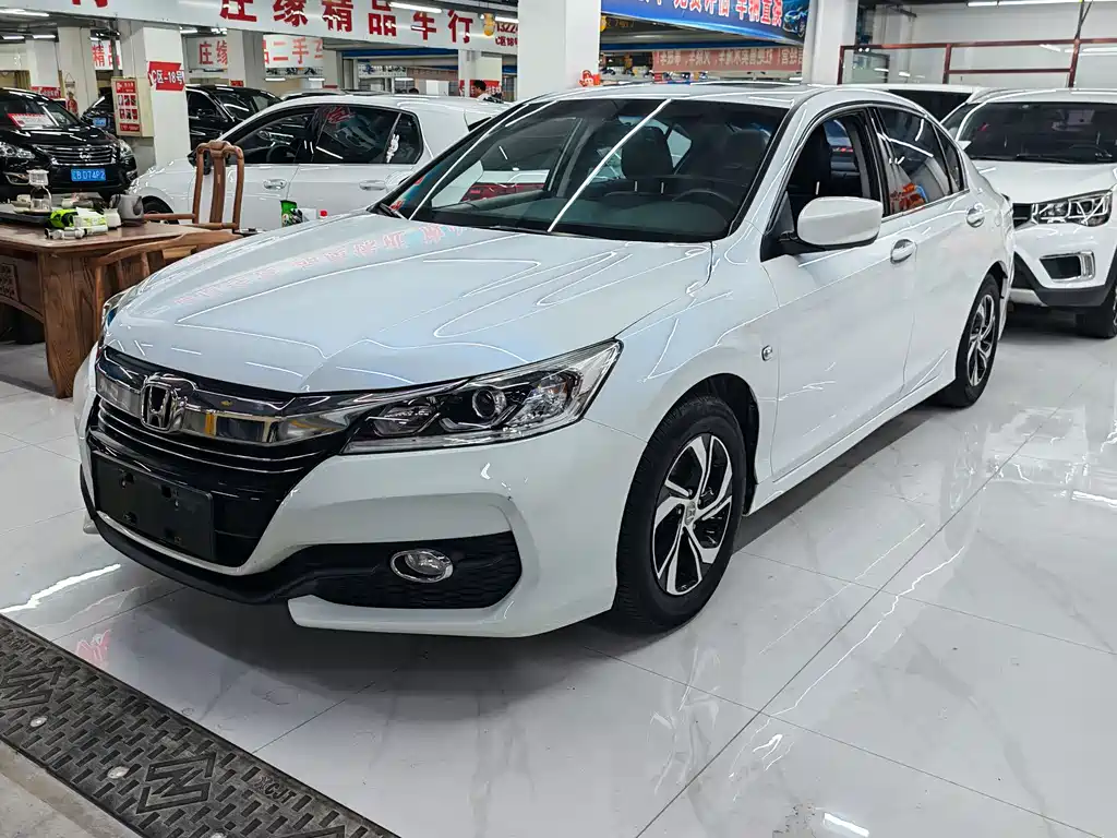 Honda Accord 2018 — фото 4