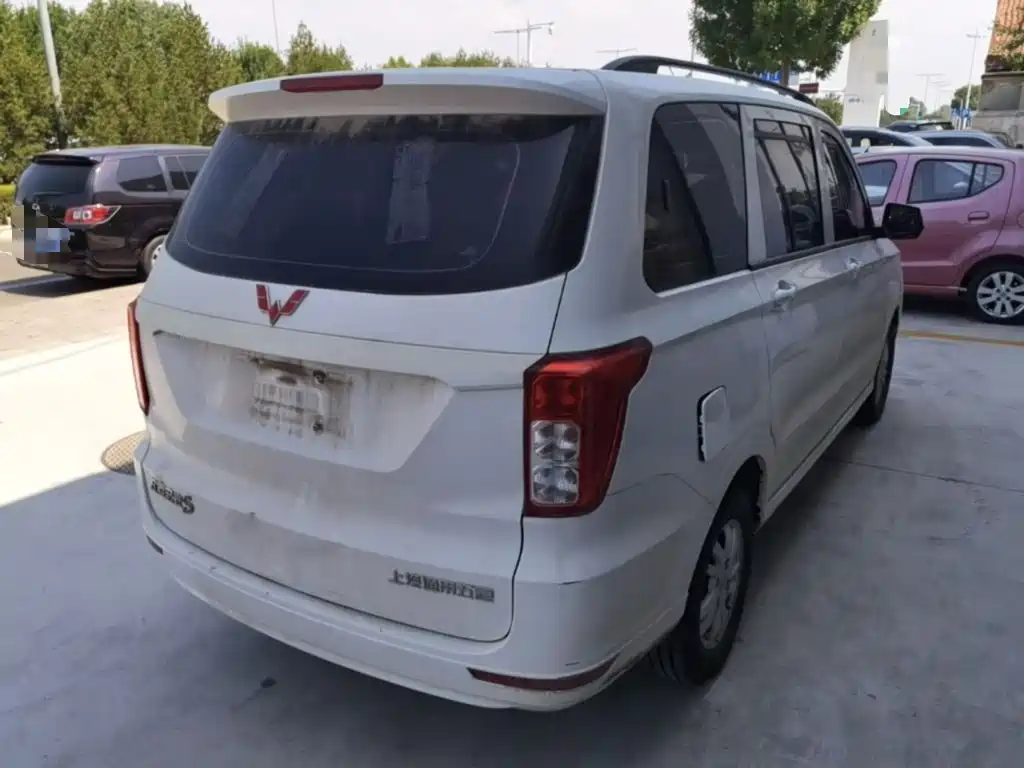 Wuling Hongguang 2019