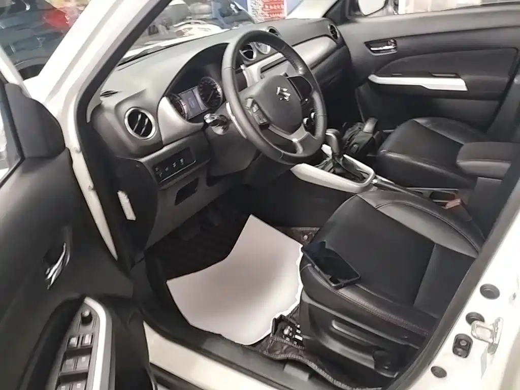 Suzuki Vitara 2018 — фото 16