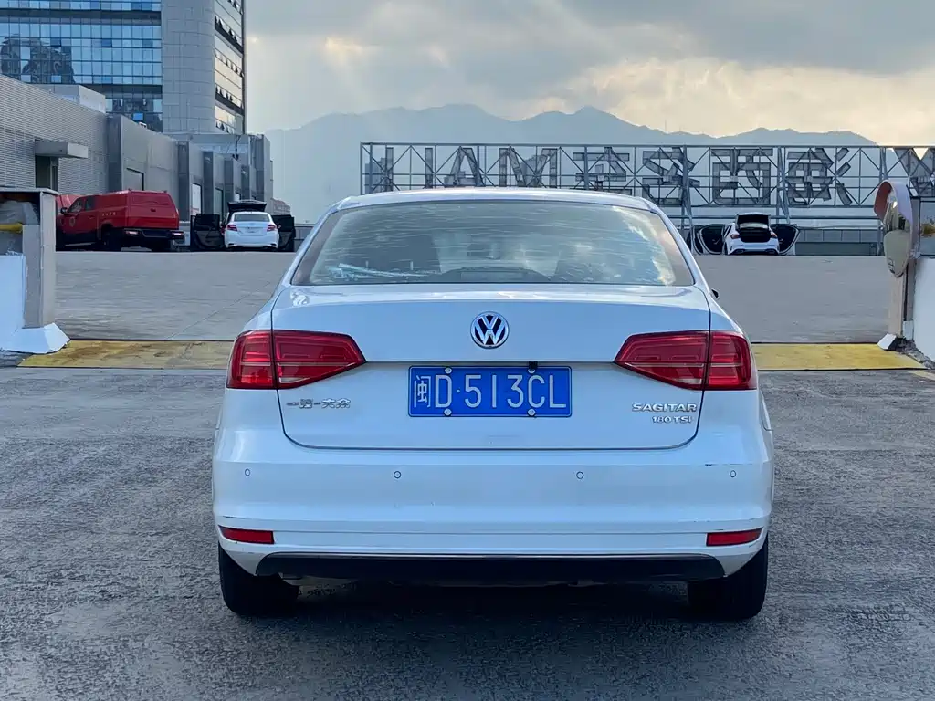 Volkswagen Sagitar 2017