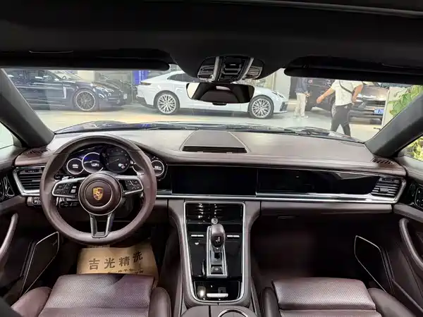 Porsche Panamera 2018