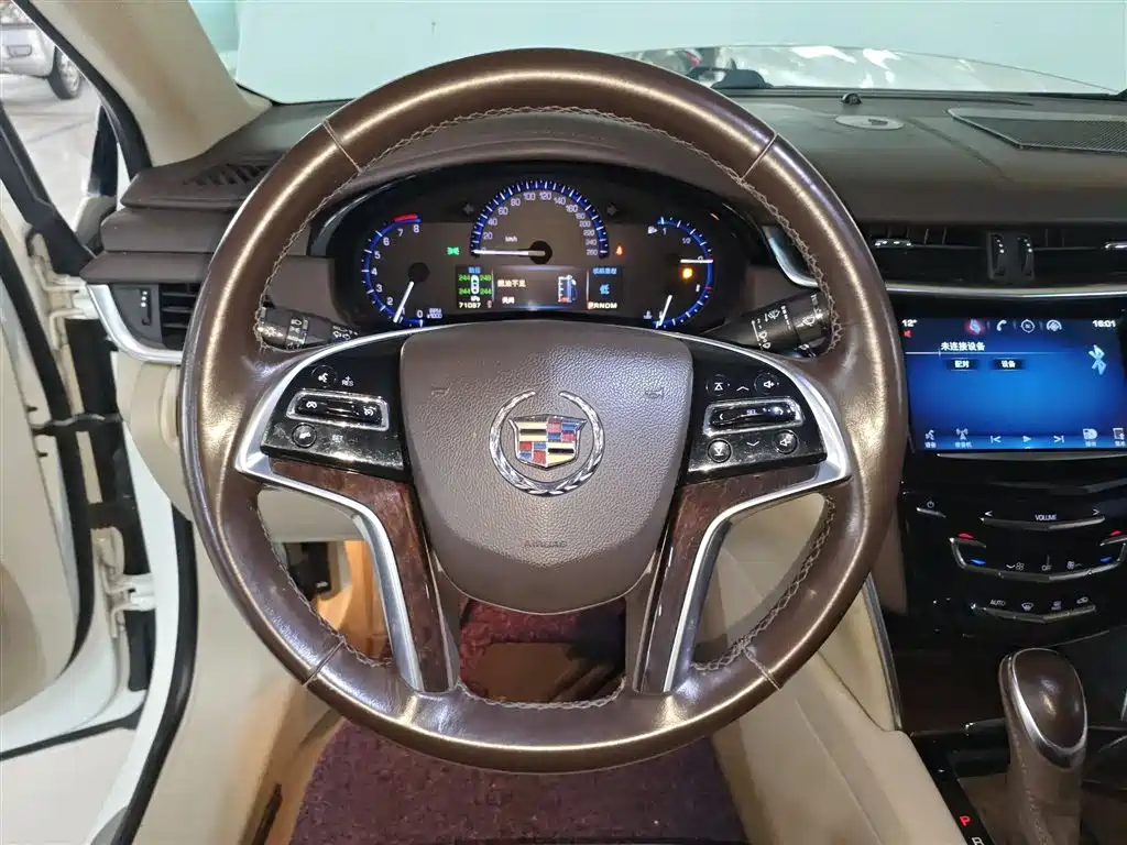 Cadillac XTS 2014 — фото 7