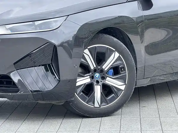 BMW iX 2023