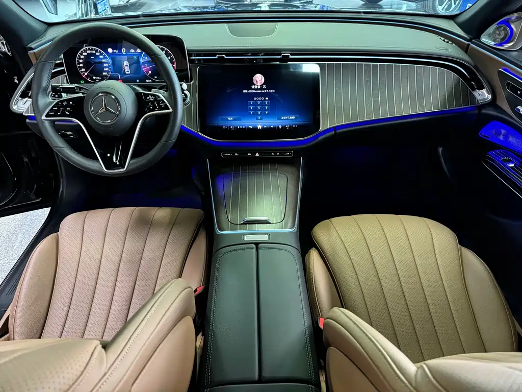 Mercedes-Benz E-Class 2024