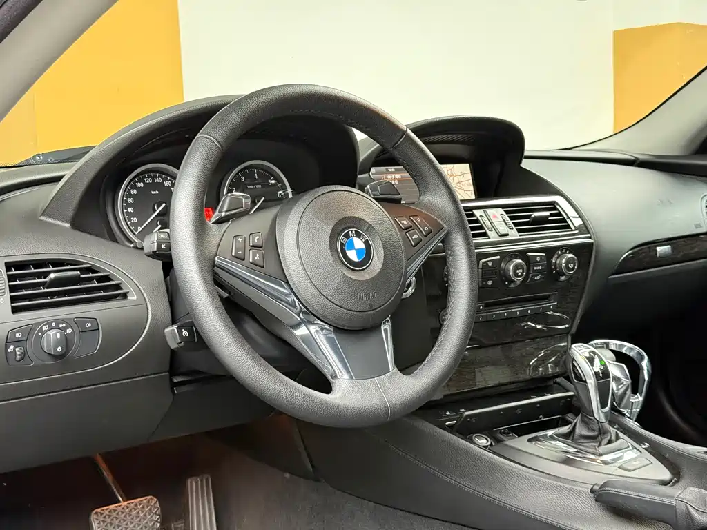 BMW 6 Series 2010 — фото 10