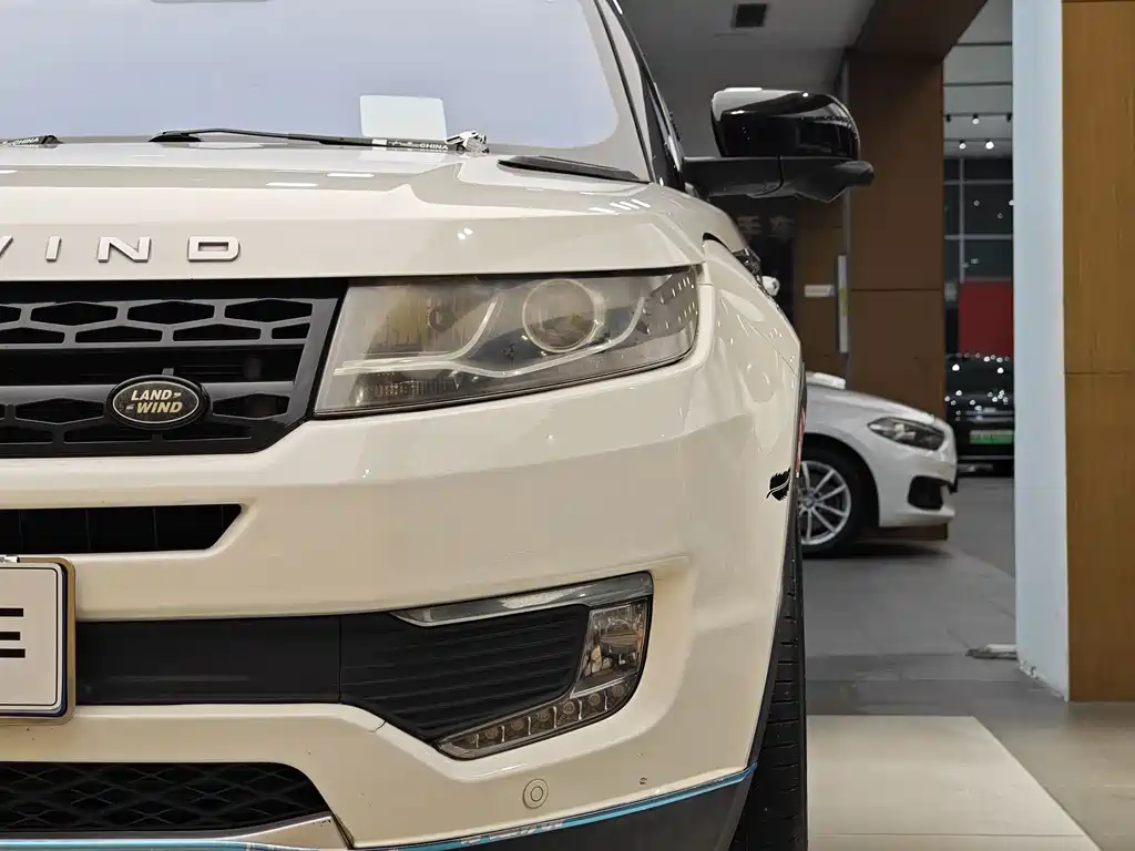 Landwind X7 2015 — фото 2