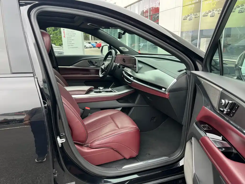 Cadillac XT5 2024 — фото 19