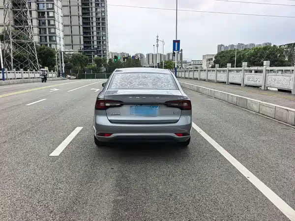 Roewe i5 2019