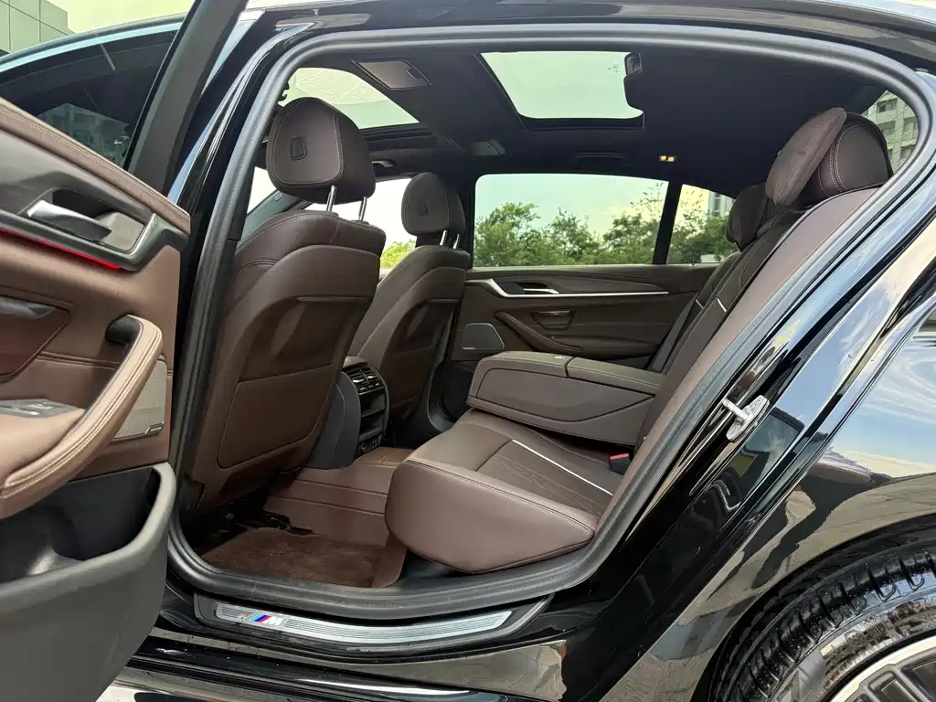 BMW 5 Series 2022