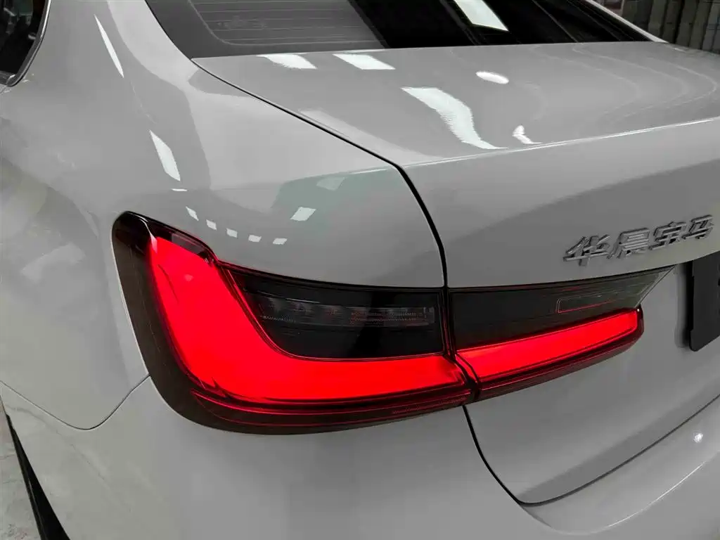BMW 3 Series 2023 — фото 19