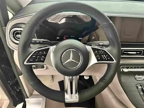 Mercedes-Benz V-Class 2025
